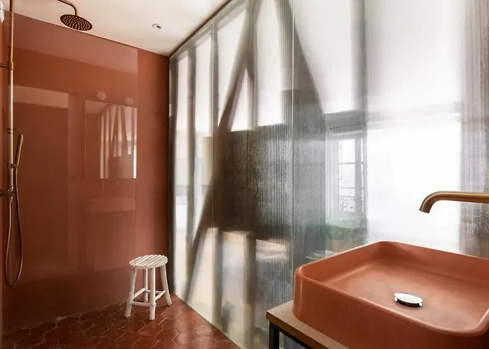 Amazing Flat In An Amazing Montmartre Street *